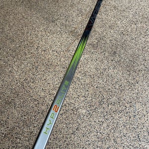 Senior Bauer Vapor Hyperlite 2 Right Handed Hockey Stick P92 (Used)