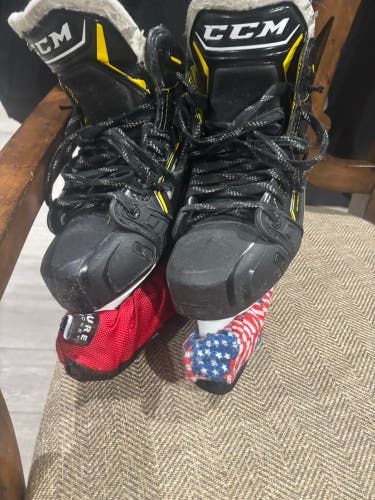2023 CCM Super Tacks 9380 Hockey Goalie Skates Regular Width  6 (Used)