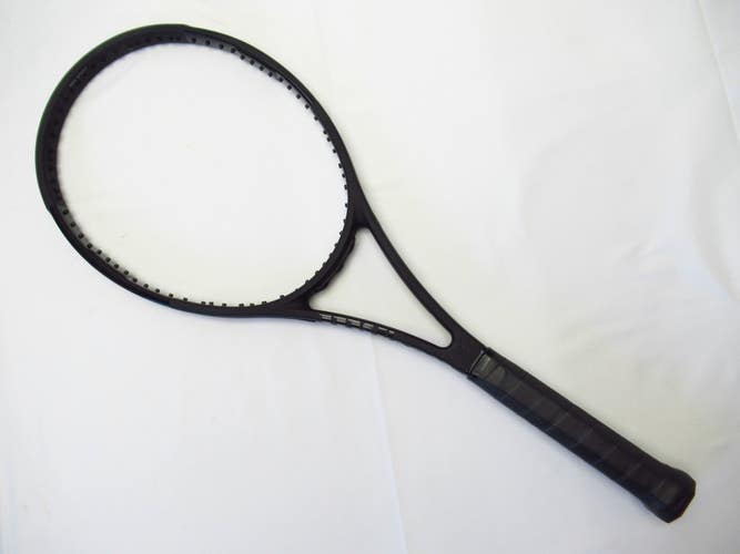 *MINT* WILSON PRO STAFF 97 VER 11 TENNIS RACQUET (4 1/4) FROM COLLECTOR