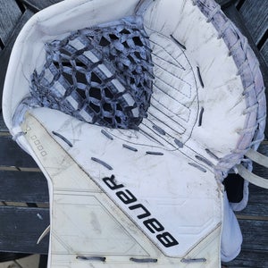 Bauer Supreme Mach Glove Regular (Used)