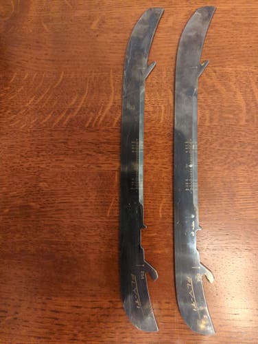 Bauer Fly-Ti 254 mm (Used)