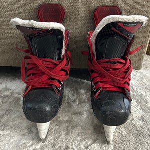 Bauer Vapor 2X Hockey Skates Regular Width Size 2 (Used)