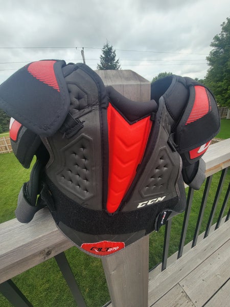 Medium Junior CCM QuickLite 270 Shoulder Pads (Used)