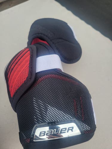 Junior Medium Bauer NSX Elbow Pads (Used)