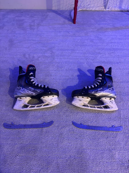 Custom Bauer Hyperlite 1’s size 4 fit 2(used)