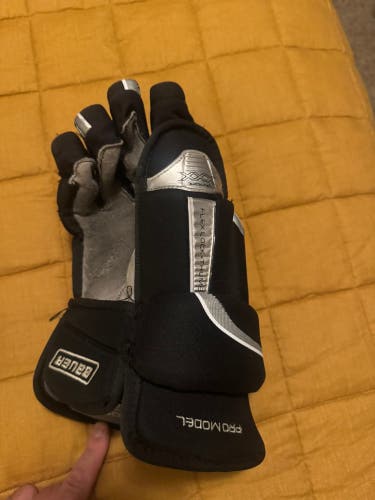 Bauer Vapor XXX Pro Gloves 15" (Used)