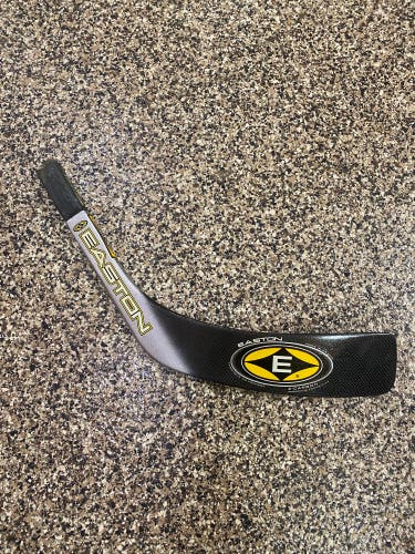 Easton Focus Flex Right Handed Stick Blade Heel Pattern  (New)