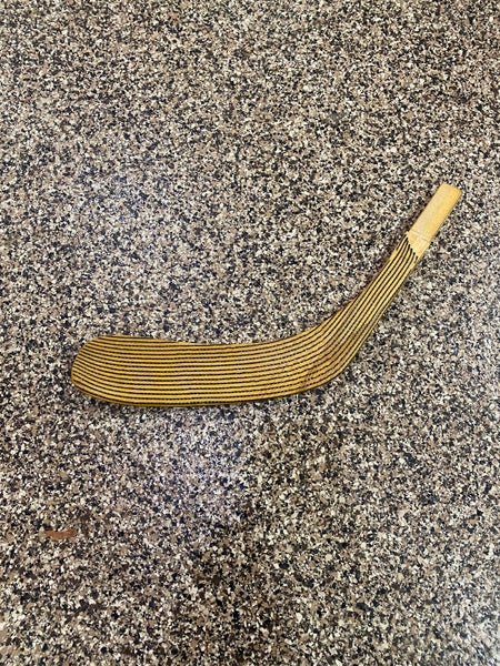 Hespeler Hockey Blade Darren McCarty Red Wings