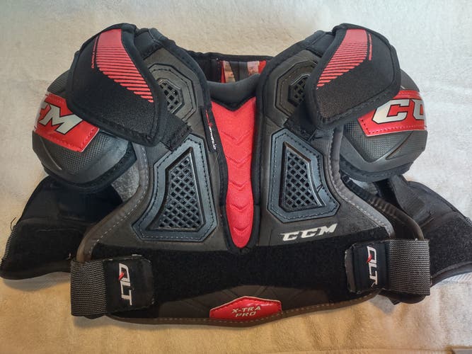 Small Junior CCM Shoulder Pads (Used)