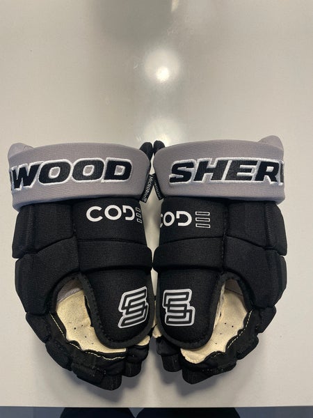 Sher-Wood Code Encrypt Pro Gloves 14", Short Cuff, Used)
