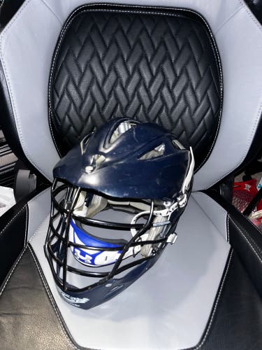 Men’s Cascade Pro-7 Lacrosse Helmet (Used)