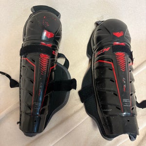 Youth CCM QLT230 11" Shin Pads (Used)