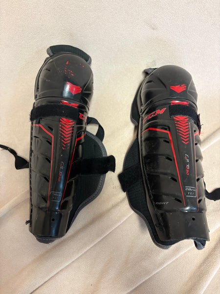 Youth CCM QLT230 11" Shin Pads (Used)