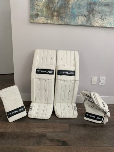 35"  2023 True L87 Regular Goalie Full Set (Used)