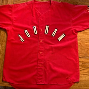 1992 vintage nike jordan button up jersey.