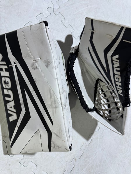 Vaughn SLR3 Youth, White/Black (Used)
