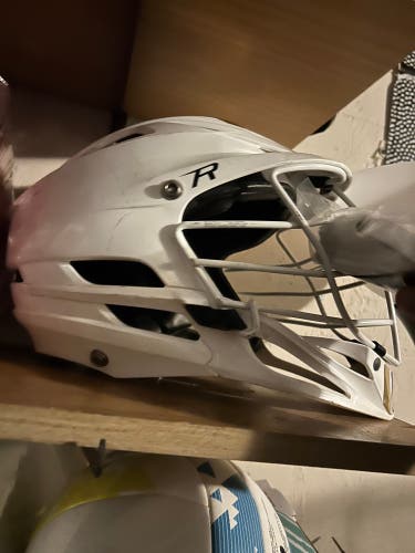 White mens osfm lacrosse Cascade R helmet !