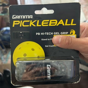 Pickle ball paddle handle grip