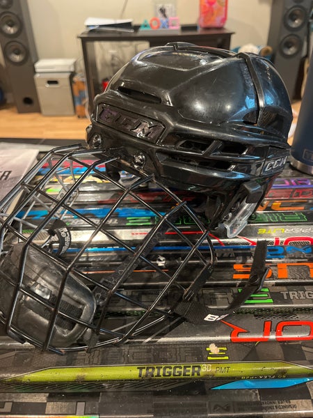 Small CCM Super Tacks X Helmet  (Used)