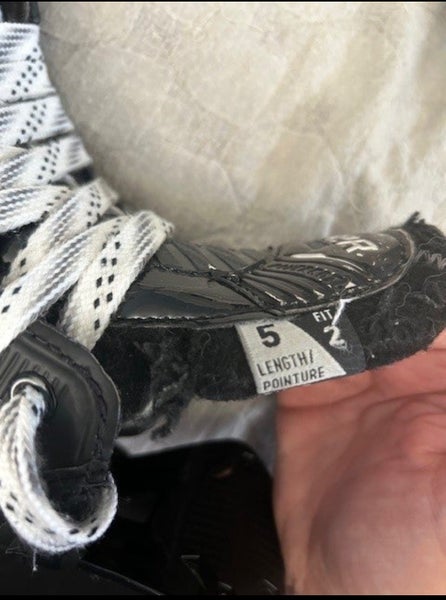 Bauer Supreme Mach Hockey Skates Size 5 (Used)