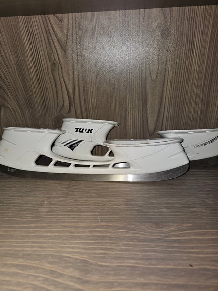 Pair Bauer Tu'k Lightspeed 2 296 mm holder plus runners(Used)