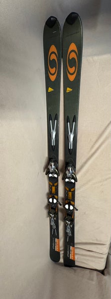 All Mountain 186 cm Salomon Scream10pilot Skis With Bindings (Used)