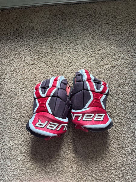 Bauer Supreme Matrix Gloves