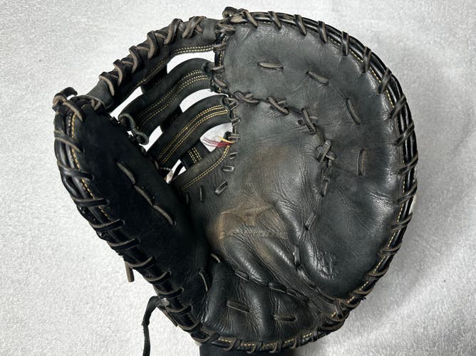 Black Mizuno MVP Prime RH First Base Baseball Glove 13" (Used)