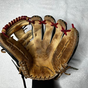 Brown Wilson A2000 RH Infield Baseball Glove 11.5" (Used)