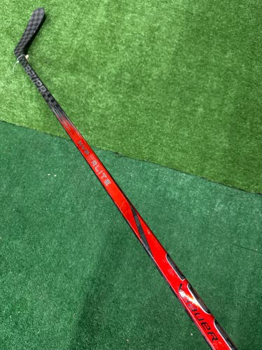 Senior Bauer Proto R (Hyperlite 2 Skin) Hockey Stick Right Handed P92 Pro Stock (Used)