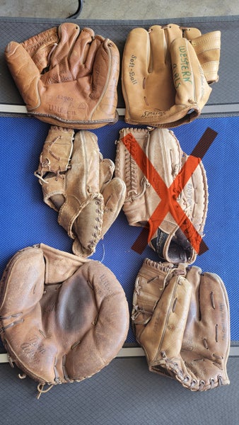 5 baseball gloves bundle (Used)