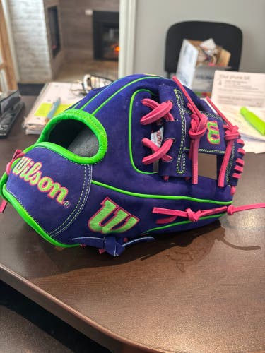 Wilson - 2024 JANUARY GOTM A2000 P1786 "BLUE VELVET" 11.50