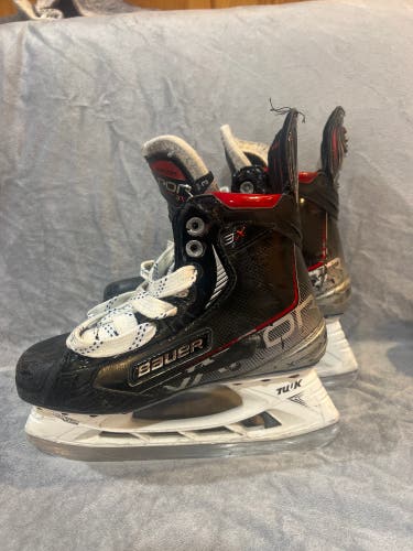 Intermediate Bauer Vapor 3x size 5 fit 3