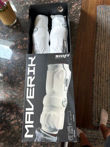 Medium Adult Maverik shift Arm Pads (New)