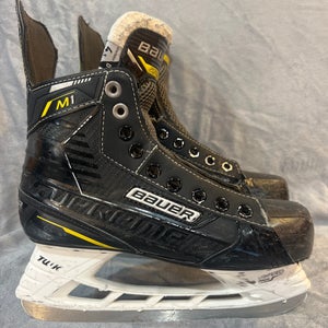 International Bauer Supreme m1 size 4.5 fit D