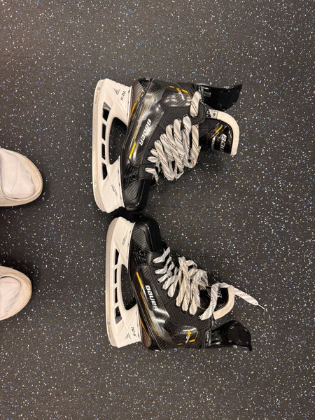 Bauer Supreme M5 Pro Hockey Skates 6 (New)
