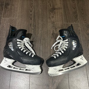 True Pro Custom Hockey Skates Regular Width  Pro Stock 5 (Used)