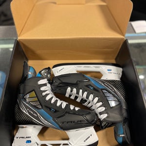 True TF9 Hockey Skates Regular Width Size 4.5 (New)