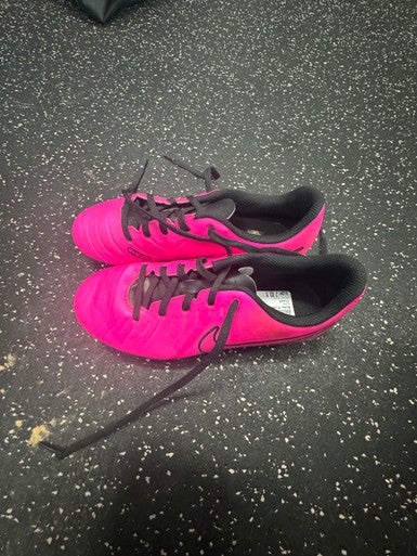 Used Adidas Soccer Cleats Pink Junior 05 11849-S000026253