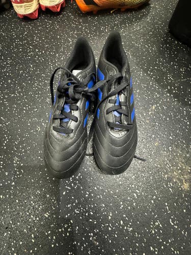 Used Adidas Soccer Cleats Black Junior 04.5 11849-S000026276
