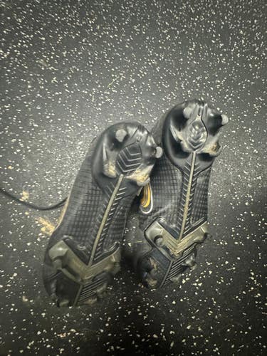 Used Nike Jr FB Cleats Black Junior 01.5 11849-S000027380