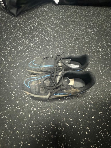 Used Nike Soccer Cleats Black Junior 02.5 11849-S000027471