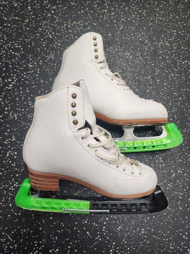 Used Jackson COMPETITOR WomensFigure Skate White Senior 7.5 11849-S000029214