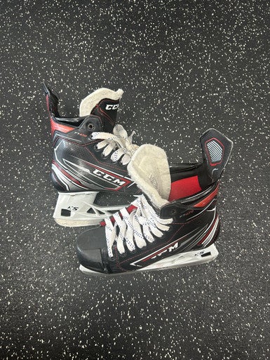 Used CCM JETSPEED FT470 Junior Hockey Skate Junior 05 11849-S000029530