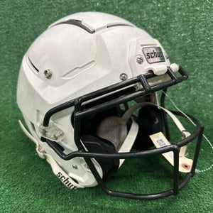 Adult Medium Schutt F7 Helmet (Used)