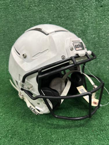 Adult Medium Schutt F7 Helmet (Used)