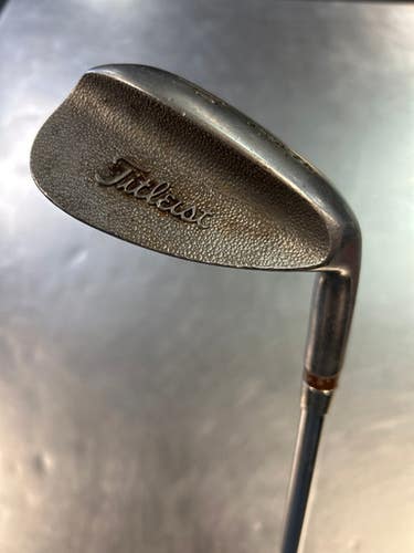 Used Titleist ACCUFLOW Golf Wedge Mens RH Pitching Wedge 11868-S000063693