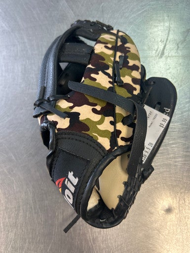 Used Voit 76222 BB/SB Glove RH Throw Black 9 1/2" 11868-S000063819