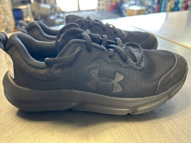 Used Under Armour Running/X-Train Shoes Y Junior 05 11868-S000063386