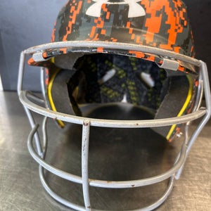 Used Under Armour HELMET W/MASK Batting Helmet w/Mask Orange SM 11868-S000063403